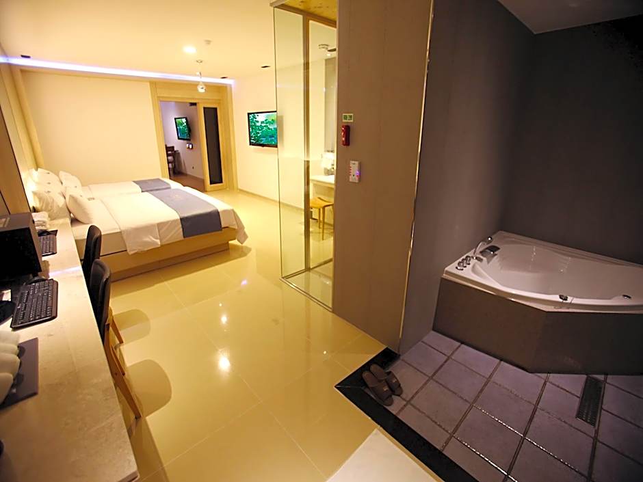 Yeongju Hotel