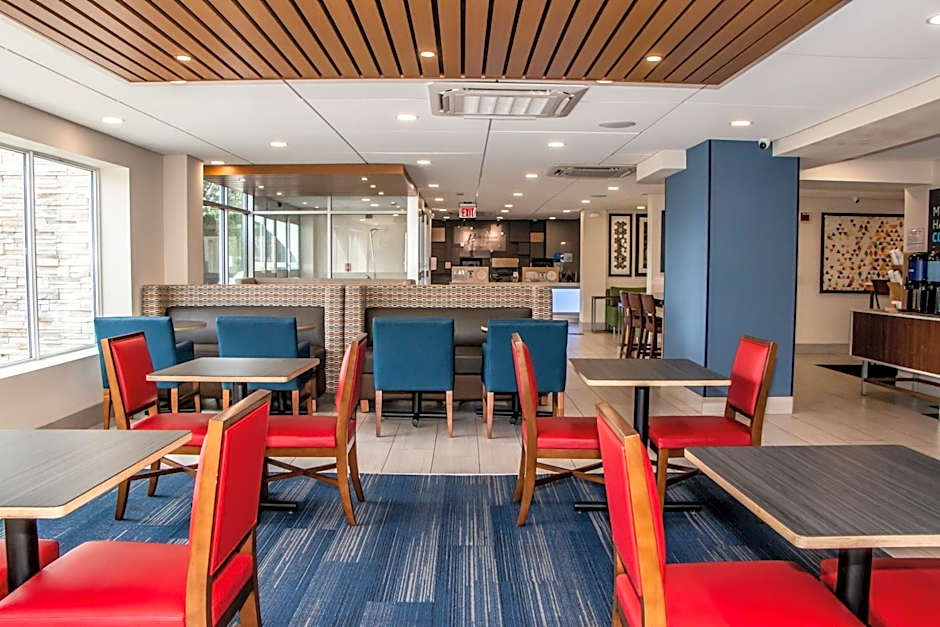 Holiday Inn Express Allentown North By IHG