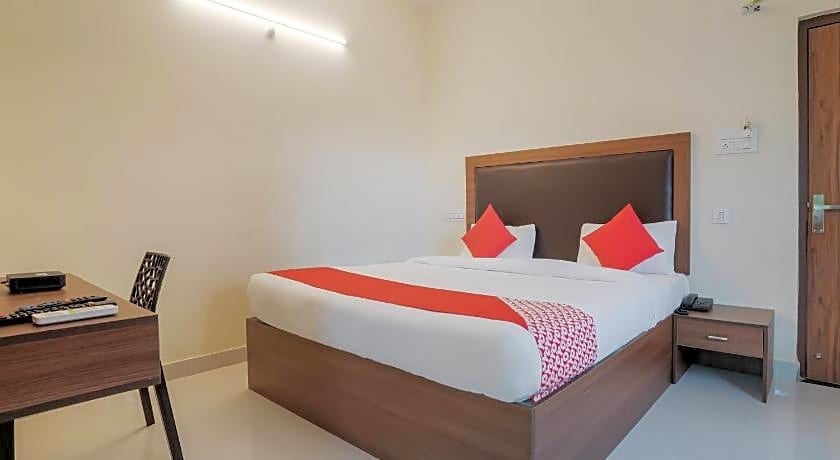 Super Hotel O Gokul Grand Near SR Nagar Police Station