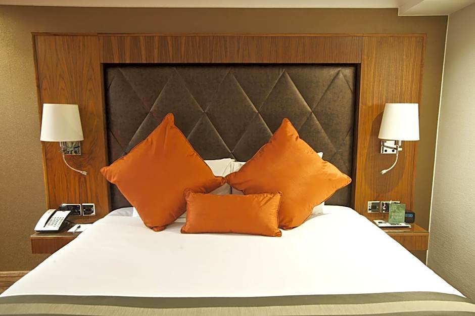 Frensham Pond Country House Hotel & Spa