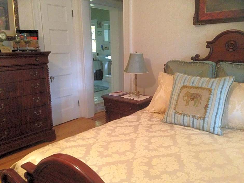 Brookview Manor Inn