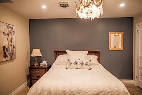 Queen Room with Shared Bathroom