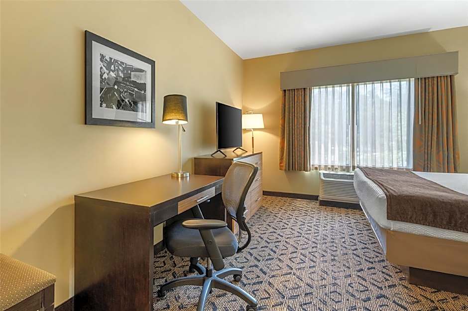 Best Western Plus College Park Hotel