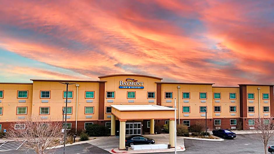 Photo 1 of 20 of Baymont by Wyndham Midland Center
