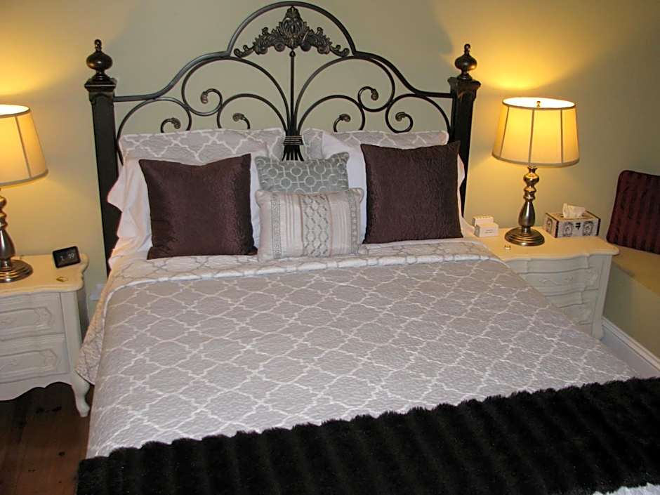 Clyde Hall Bed and Breakfast