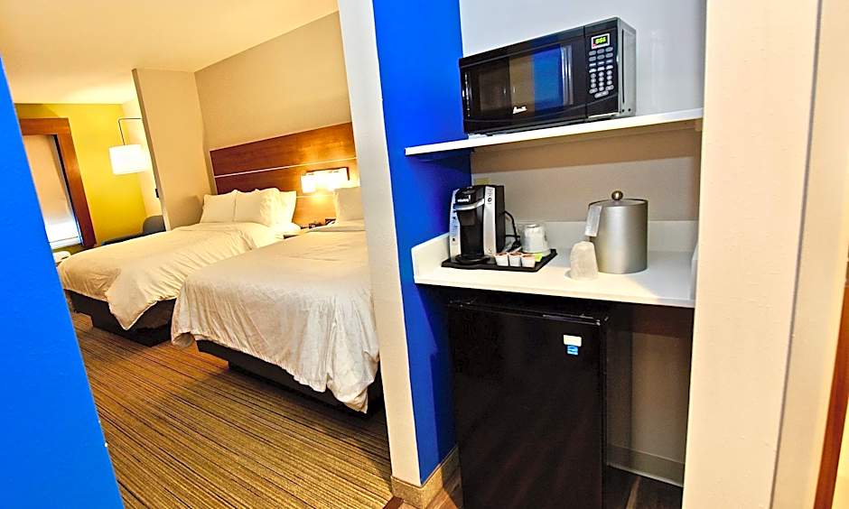 Holiday Inn Express & Suites Perryville I-55 By IHG