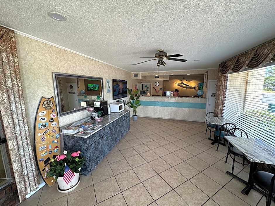 Hole Inn the Wall Hotel - Fort Walton Beach - Sunset Plaza - near Beaches & Hurlburt