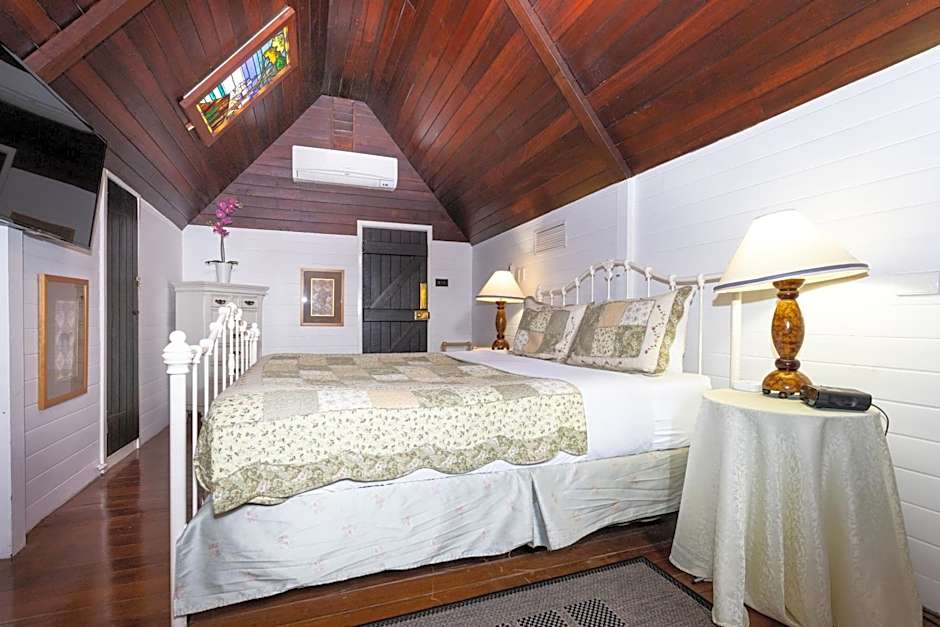 Photo 1 of 10 of Luxury Suite