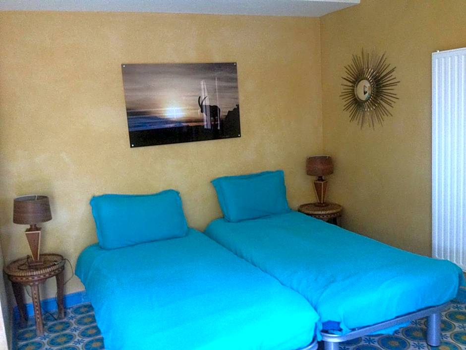 Eco-hôtel et Yourtes du Mercantour