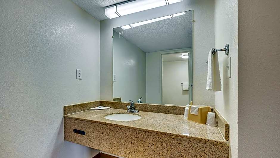 Studios and Suites 4 Less Emporia By Magnuson Worldwide