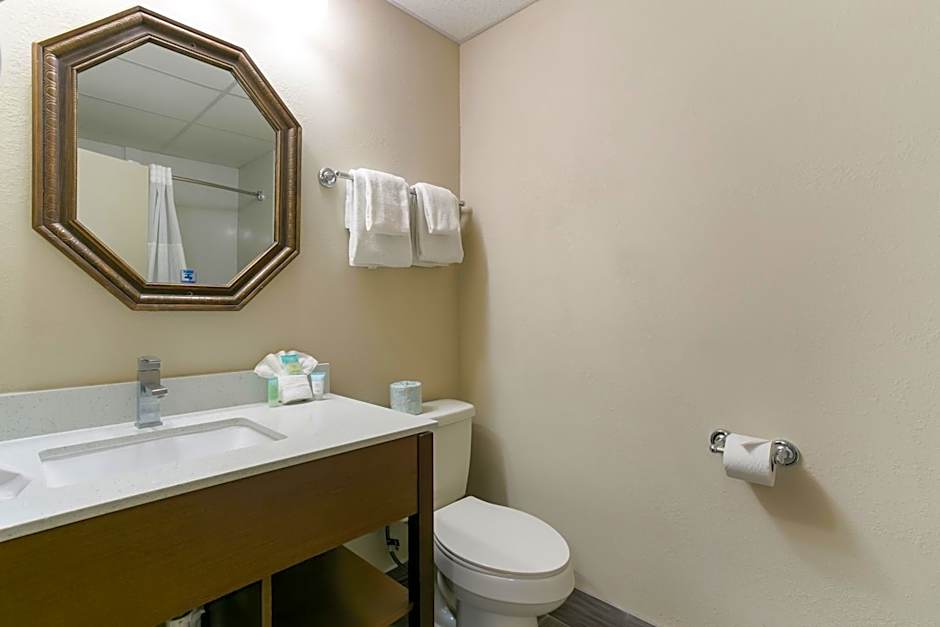 Eisenhower Hotel and Conference Center