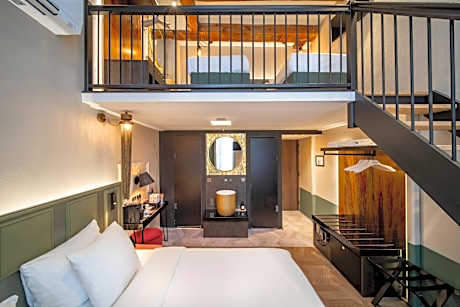 Quadruple Split-Level