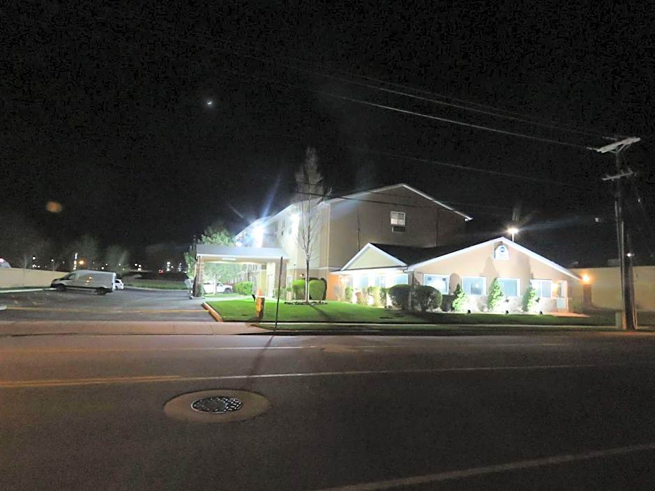West Valley Inn