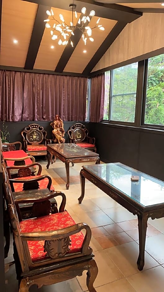 Applause In The Mountain