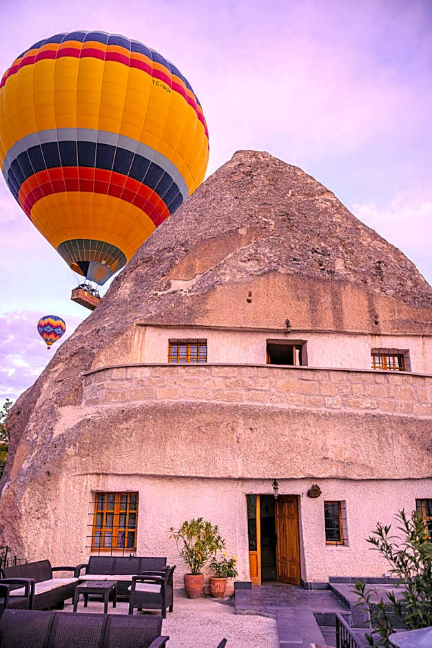 Cave Hotel Saksagan