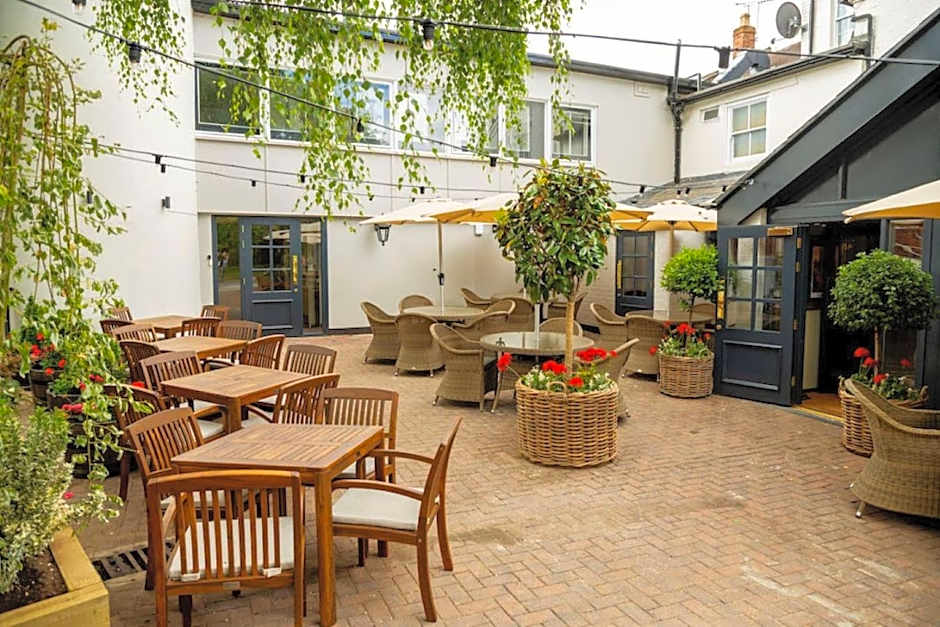 The Globe, Warwick, Warwickshire - Brunning & Price