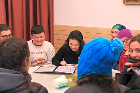 Mount Emei Happy Hotel