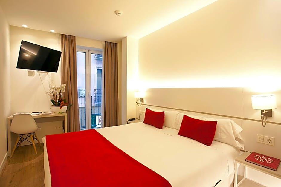 Hotel Pompaelo Plaza del Ayuntamiento & Spa