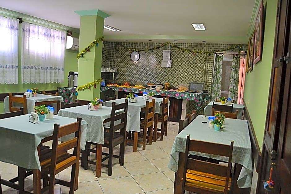 POUSADA PORTO TROPICAL