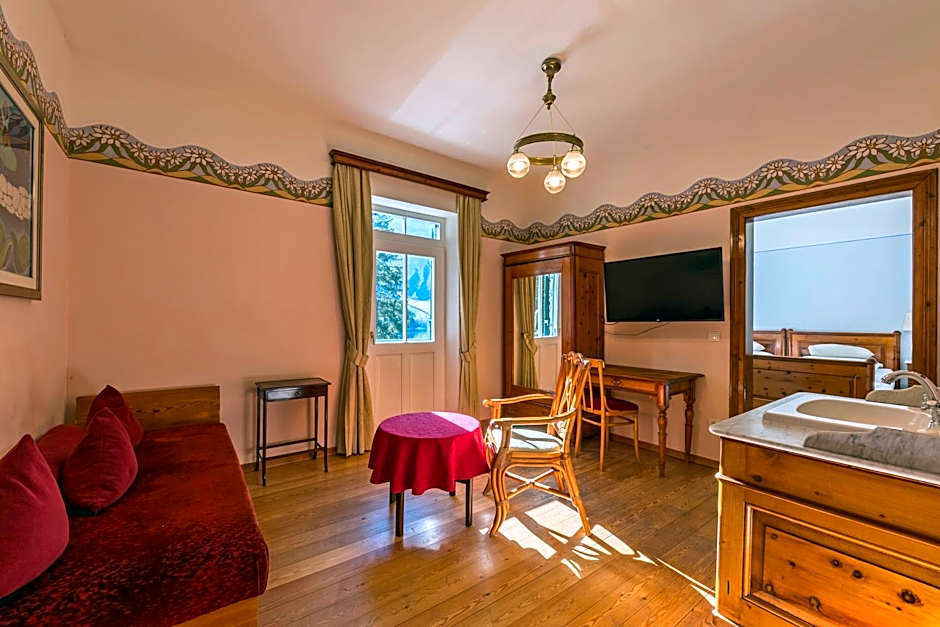 Hotel Lago di Braies