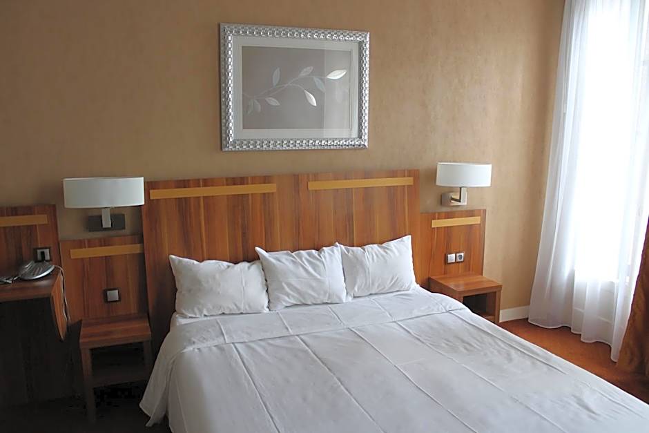 Hotel The Originals du Grand Monarque Nantes Gare