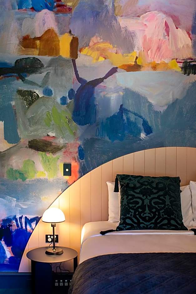 The Central Hotel Queenstown, A Naumi Chapter