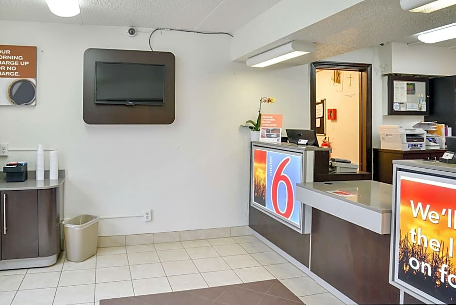 Motel 6-Toledo, OH