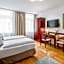 Best Western Plus Celebrity Suites