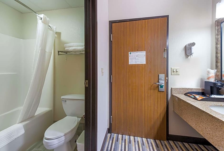 Quality Inn - Michigan City, IN
