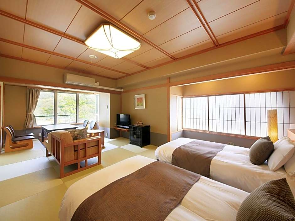 Shimobe Hotel