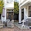 B & B Hotel The Baron Crown