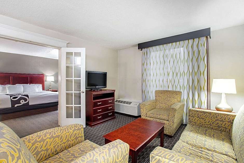 La Quinta Inn & Suites by Wyndham Indianapolis South