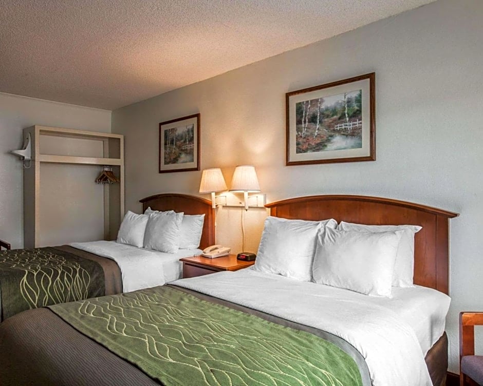 Rodeway Inn & Suites On The River