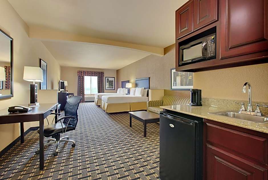 Holiday Inn Express Hotel & Suites Ennis By IHG