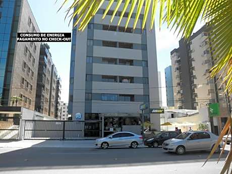 NA BEIRA MAR DE PAJUCARA - EDIFICO NEO 2- APARTAMENTO COM 02 QUARTOS - POSSUI VARANDA- VISTA LATERAL DO MAR- AVENIDA DOUTOR ANTONIO GOUVEIA 1081- CONSUMO ELETRICO É PAGO No CKECK-OUT 1KWH É 1,35 REIAS -TEM TELA DE PROTEÇÃO-