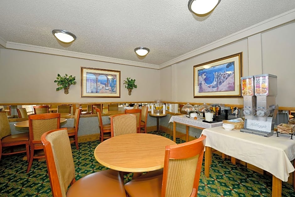 Rodeway Inn & Suites