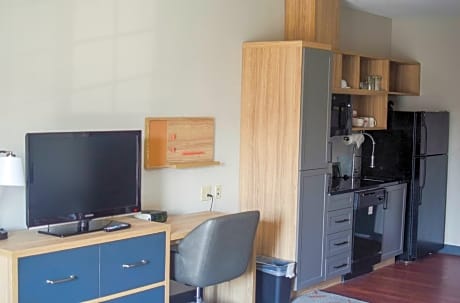 Queen Suite