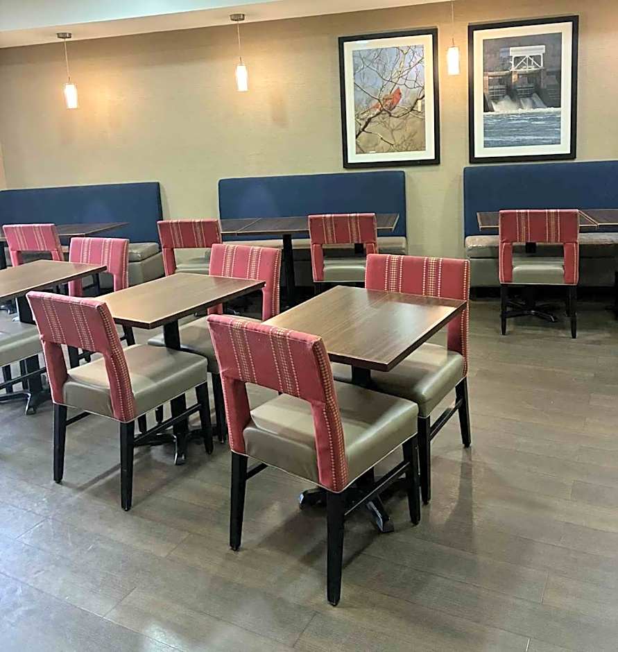 Comfort Inn and Suites Near Lake Guntersville