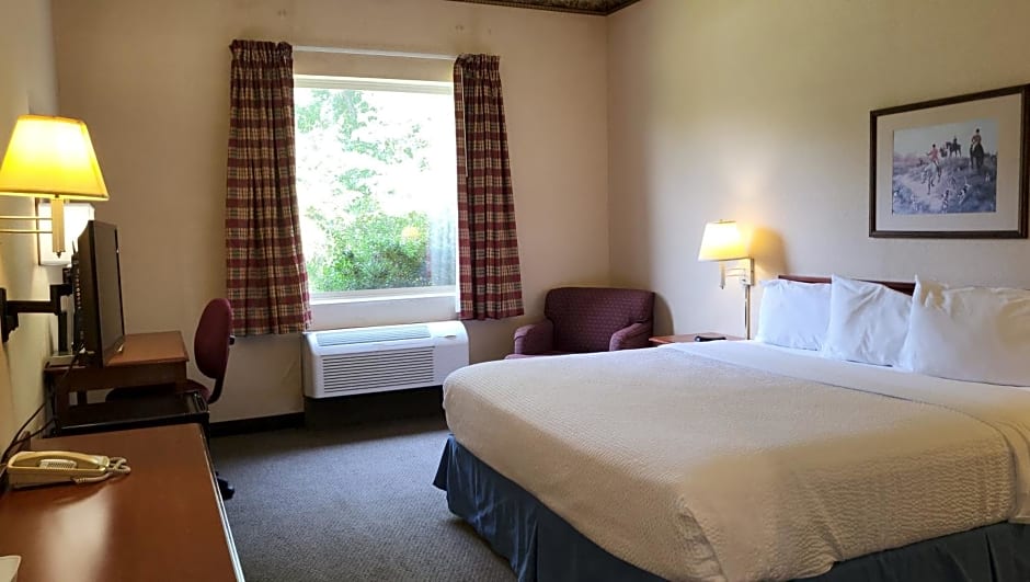 Magnuson Hotel West Liberty