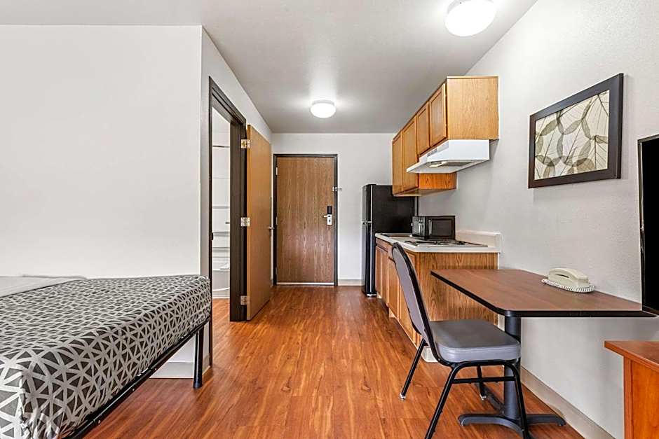 WoodSpring Suites Tulsa