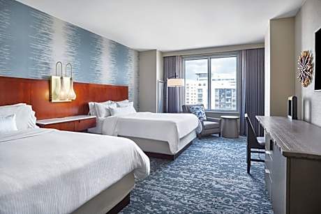 Queen Room with Two Queen Beds - Hearing Accessible