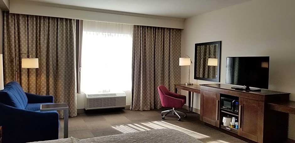 Photo 1 of 4 of 1 King Bed, Hearing Accessible