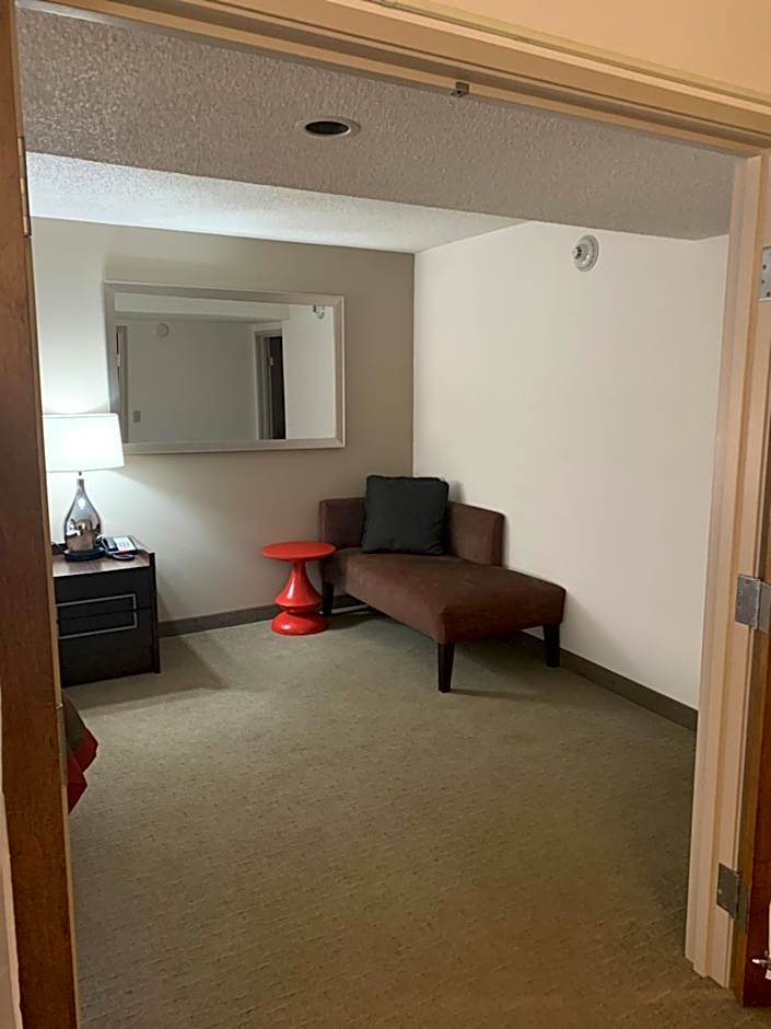 Ramada by Wyndham Marquette