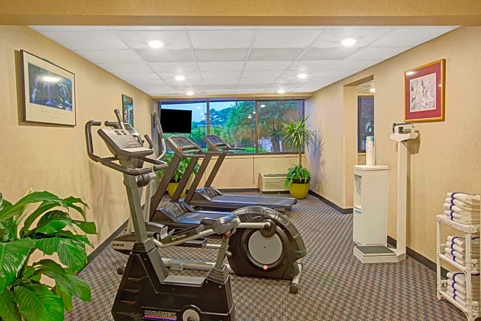 Ramada Plaza by Wyndham Charlotte Airport Conference Center