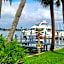 Searenity, Waterside studio in the heart of Treasure Island, walk to beach