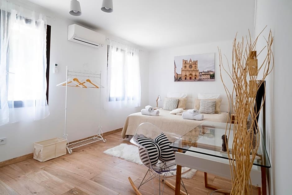 Lyon Mon Amour B&B