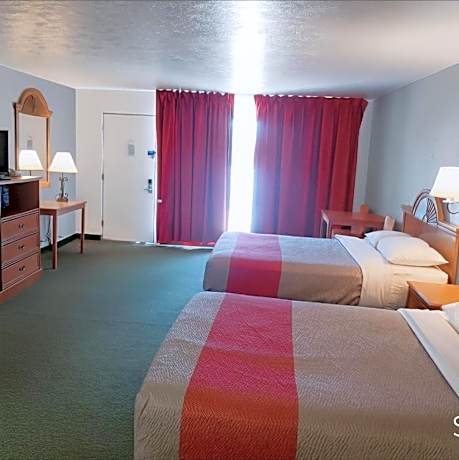 Queen Room with Two Queen Beds - Non-Smoking