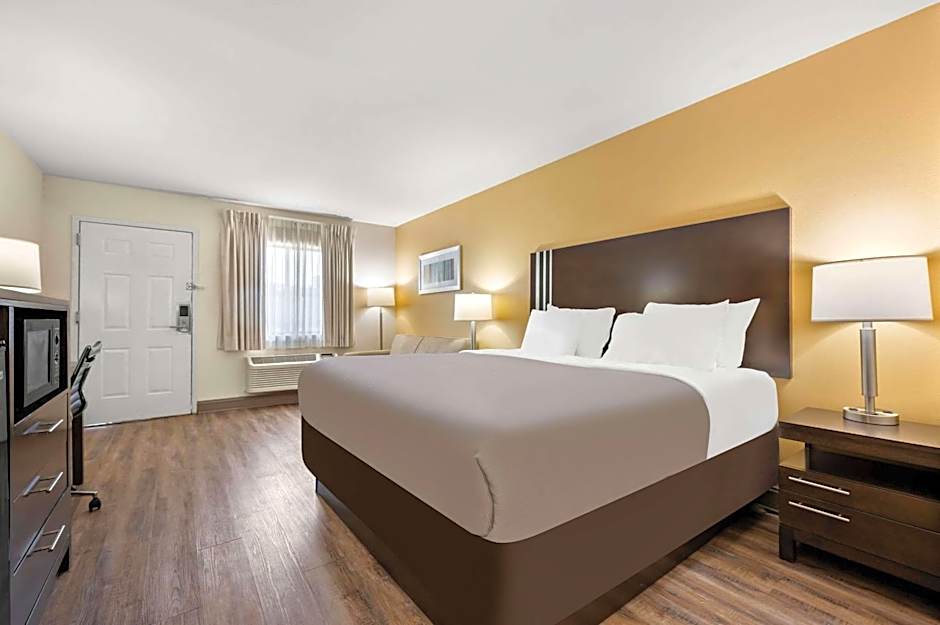 Quality Inn Pelham I-65 exit 246