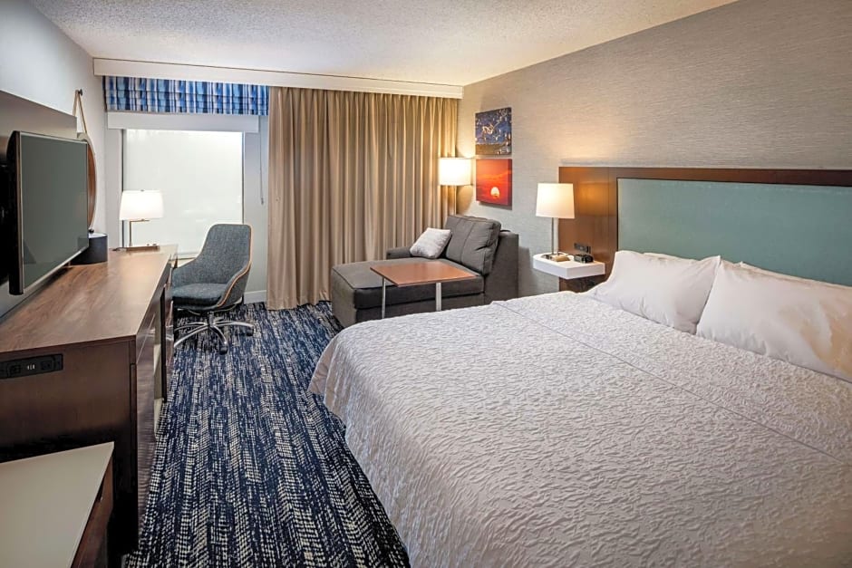 Hampton Inn By Hilton Long Island/Commack