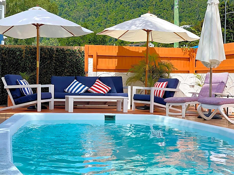 Paradise Court Holiday Units